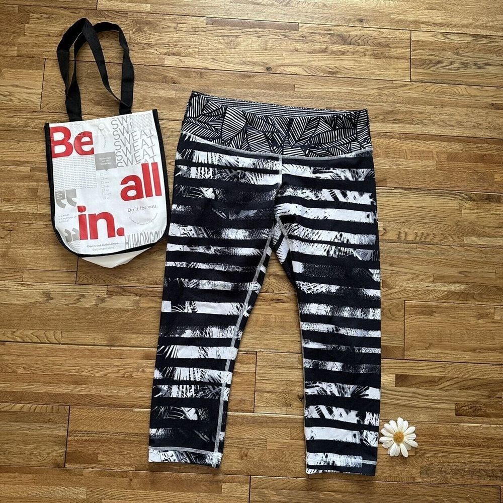 Lululemon Wunder Under Crop II *Full-On Luon Shady Palms Black White‎ Size 10